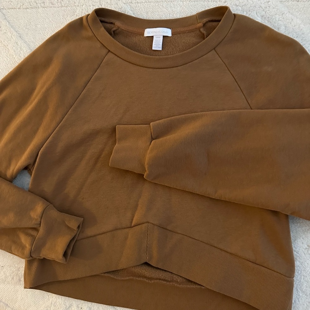 Beyond Yoga Uplift Cropped Pullover